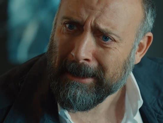 Babil İrfan (Halit Ergenç) kimdir?