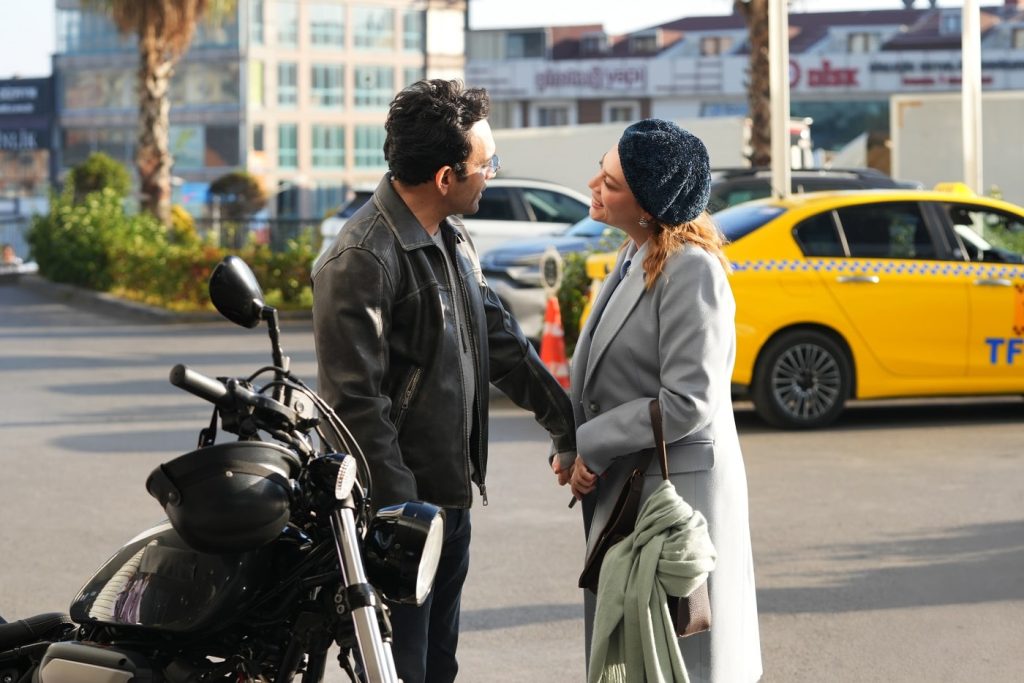 Bahar: Kalbini Dinlemeye Var Mısın? 23. Bölüm 2. Tanıtımı yayında! Bahar ve Evren hastaneye el ele giriyor!