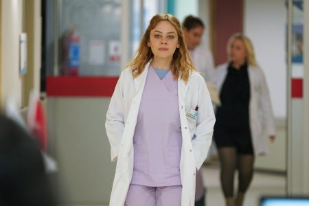 Bahar: Uyanmaya Hazır Mısın? 3. Bölümden ön izleme yayında! Bahar ve Rengin arasında soğuk rüzgarlar esiyor!