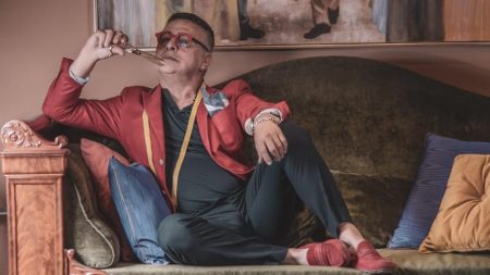 Barbaros Şansal ‘Burda Olmaz’ gösterisiyle Toronto'da!