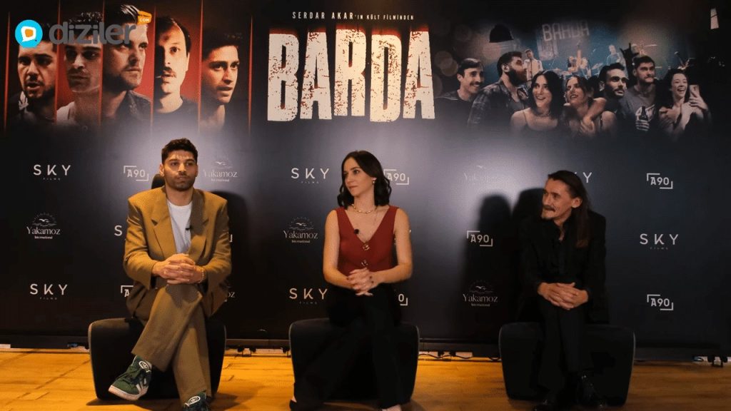 Barda filminin oyuncuları Cem Söküt, Melisa Berberoğlu ve Berkan Şal ile röportajımız yayında! Barda filminin oyuncuları Cem Söküt