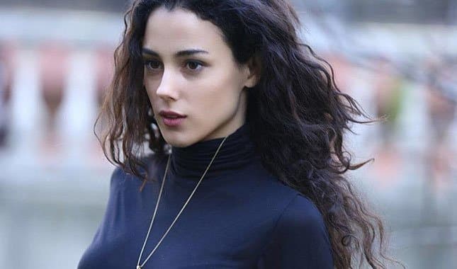 Başarılı oyuncu Cansu Tosun 30 milyon dolarlık filmde rol alacak!