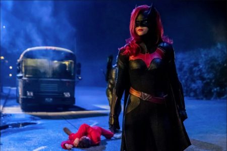 Batwoman dizisinde şok gelişme! Başrol değişiyor!