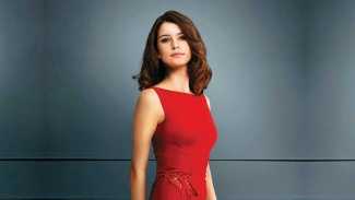 Beren Saat bombası o ülkeyi salladı!