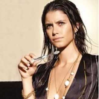 Beren Saat kimden utandı?
