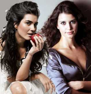 Beren Saat ve Tuba Büyüküstün karşı karşıya! Beren Saat ve Tuba Büyüküstün karşı karşıya!