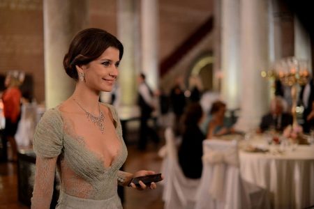 Beren Saat yeni bir yapım ile dönüyor!