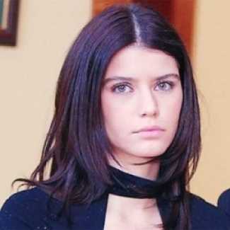 Beren Saat’in hayatı belgesel oluyor