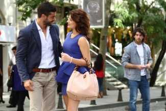Berk Oktay ve Gizem Karaca arasında aşk yaşanıyor mu?