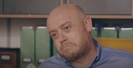 Beyti Engin Kırmızı Oda dizisine konuk oluyor!