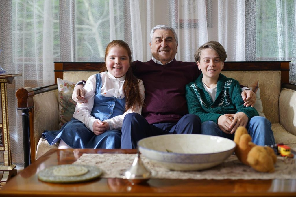 Bir Aile Hikayesi dizisine Cihat Tamer konuk oluyor!