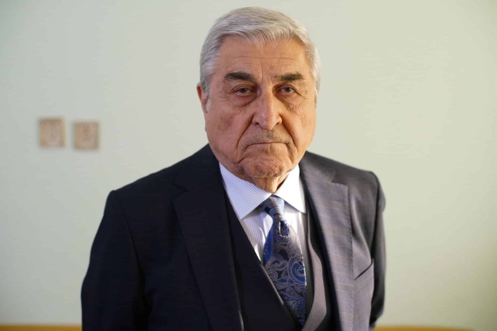 Bir Aile Hikayesi Tuğrul (Cihat Tamer) kimdir?