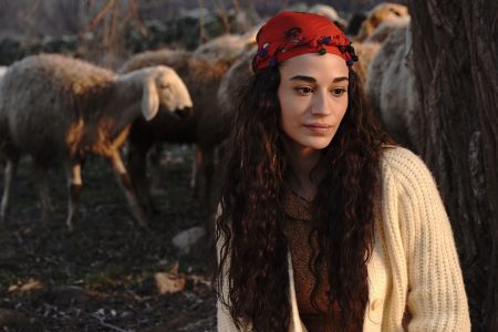 Bir Sevdadır 1. bölümüyle bu akşam TRT'de başlıyor! Dizinin oyuncuları kimler? Kim
