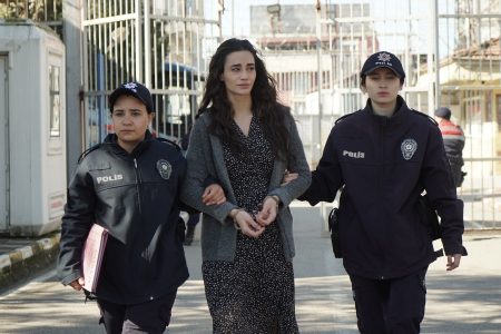 Bir Sevdadır 9. Bölümde Cenap Ağa öldü! Yeşil çocuklarına yeniden kavuştu!
