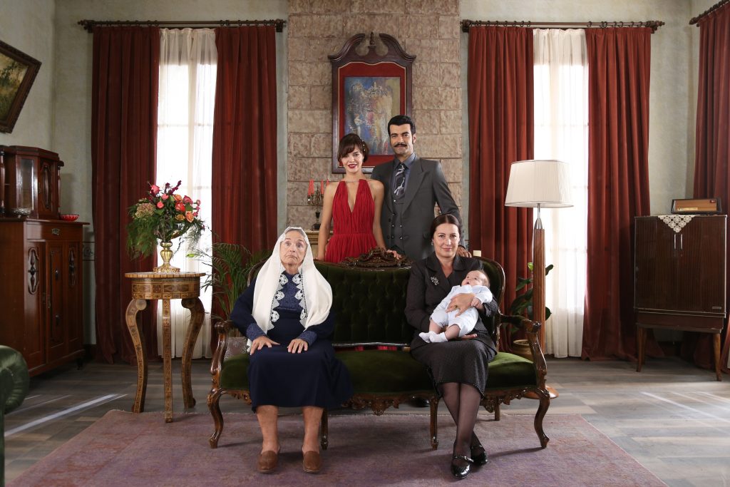 Bir Zamanlar Çukurova dizisinin Yunanistan versiyonu reytingleri alt üst ediyor!