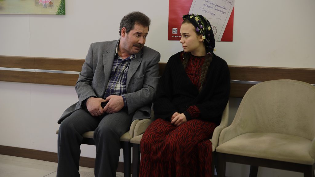 Birbirinden başarılı isimler "Roza" için bir araya geldi!