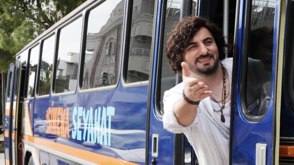 BKM'nin Cem Gelinoğlu imzalı yeni filmi ‘Tur Rehberi’nin çekimleri Antalya’da devam ediyor!