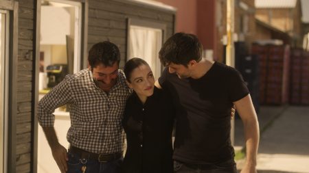 BluTV orijinal dizisi ‘Magarsus’un 2. Sezonuna ilk bakış! Sarıbahçe’den ilk fotoğraflar yayınlandı!