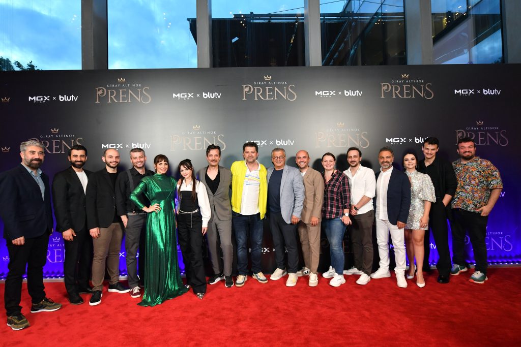 BluTV'nin yeni dizisi "Prens"in görkemli lansmanında ünlüler geçidi yaşandı!