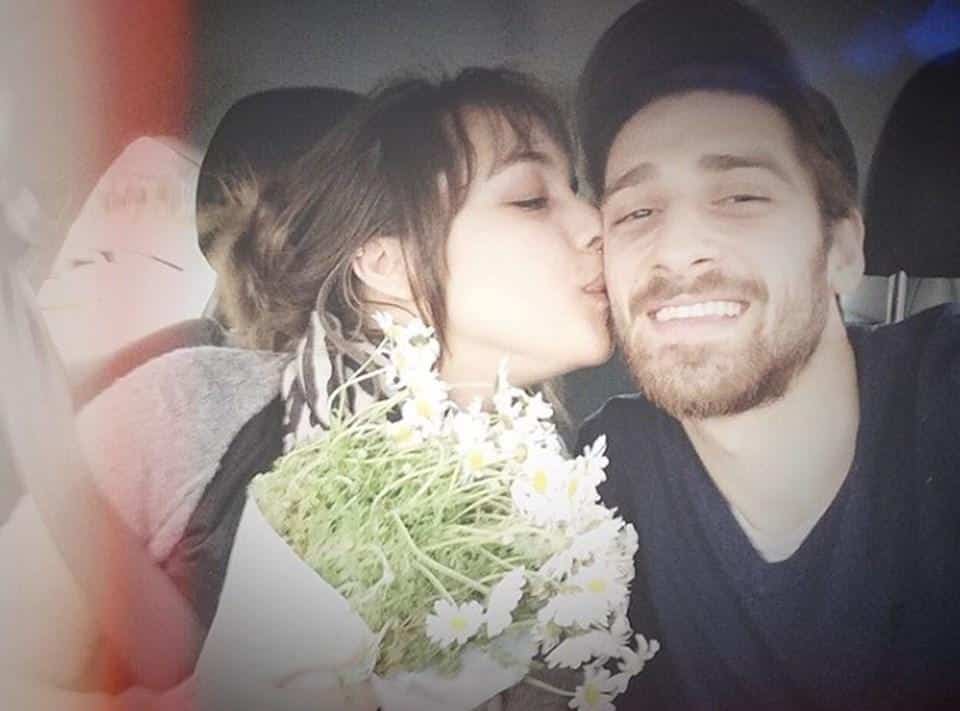 Bora Akkaş ailesiyle Seda Türkmen'i istemeye gitti