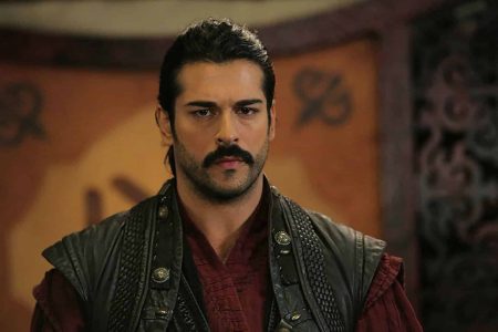Burak Özçivit nasıl ünlü oldu?