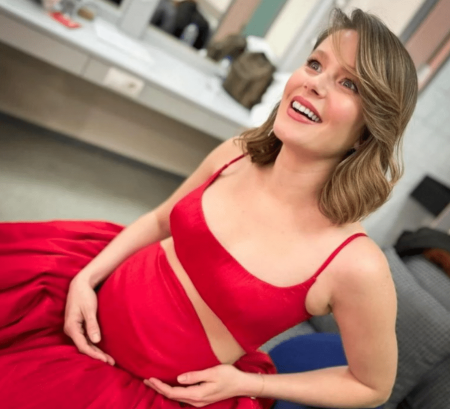 Burcu Biricik'ten hamilelik pozları!