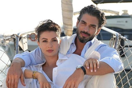 Burcu Özberk ve Şükrü Özyıldız'lı "Ruhun Duymaz"ın setinden ilk kareler geldi!
