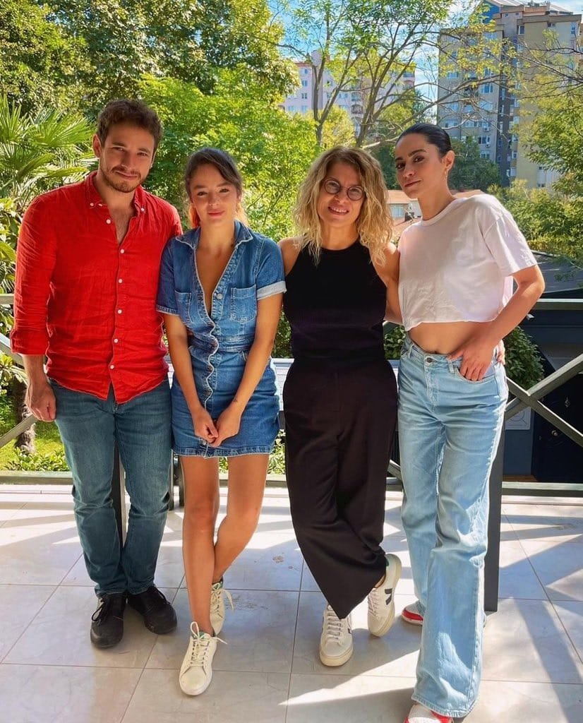 Buse Meral ve Cem Yiğit Üzümoğlu TV8'in "Aşka Düşman" dizisinde partner oluyor!
