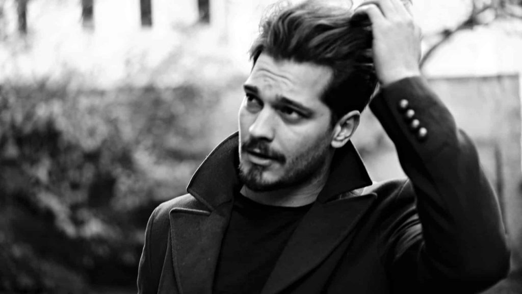 Çağatay Ulusoy'a dudak uçuklatan teklif!
