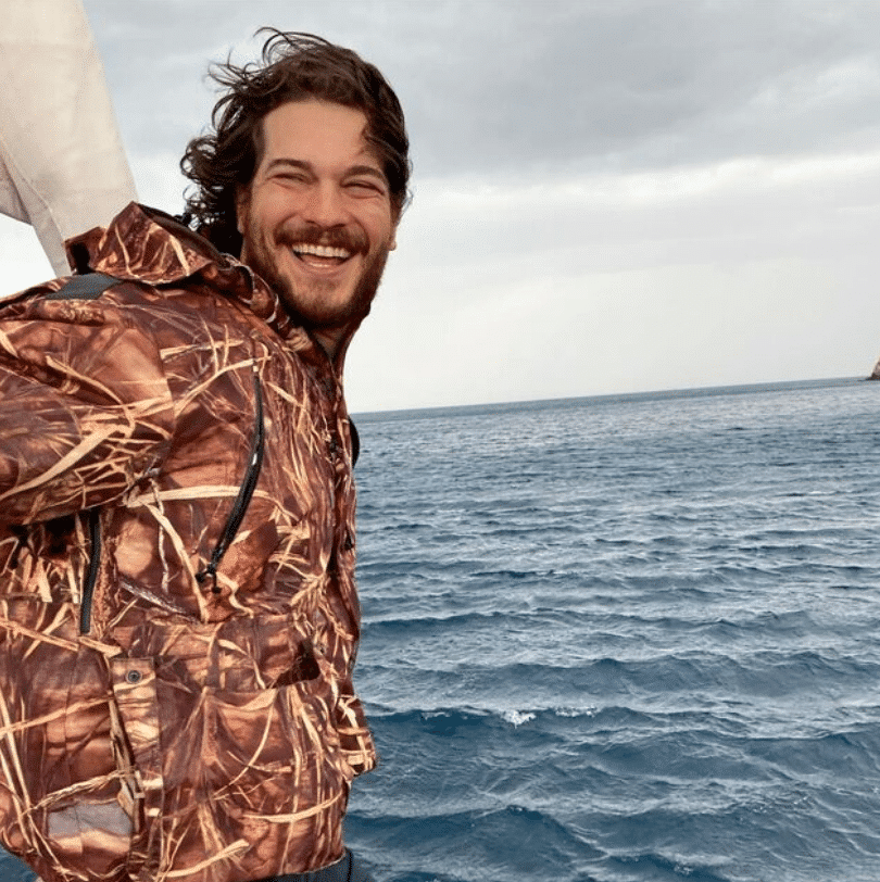 Çağatay Ulusoy'dan not: "Yerim seni"