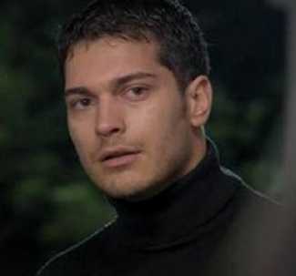 Çağatay Ulusoy'un hayranı olduğu 3 dizi!