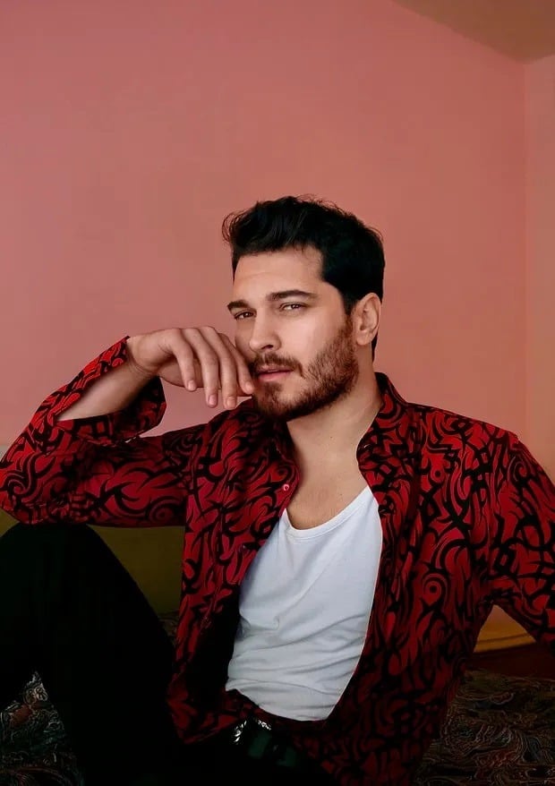 Çağatay Ulusoy'un yeni dizisi belli oldu? Dizi nerede yayınlanacak?