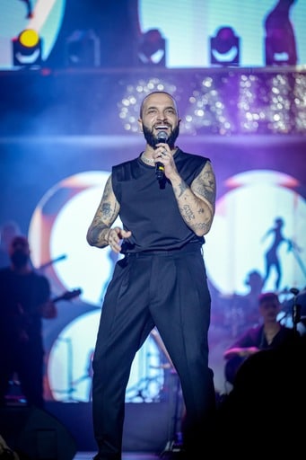 Cahide Palazzo'da Berkay'dan 'Muhteşem' performans!