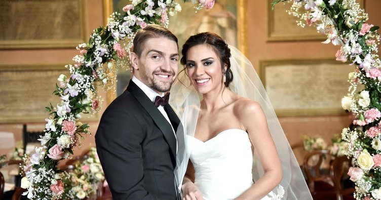 Caner Erkin'den eşi Şükran Ovalı'ya destek geldi!