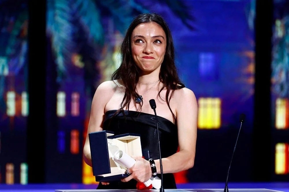 Cannes Film Festivali'nde "En İyi Kadın Oyuncu Ödülü"nün sahibi Merve Dizdar oldu!