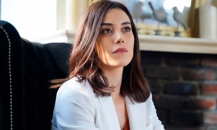 Cansu Dere uğursuzluklardan illallah etti!
