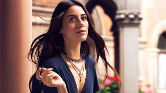 Cansu Dere'ye silahlı saldırı şoku!