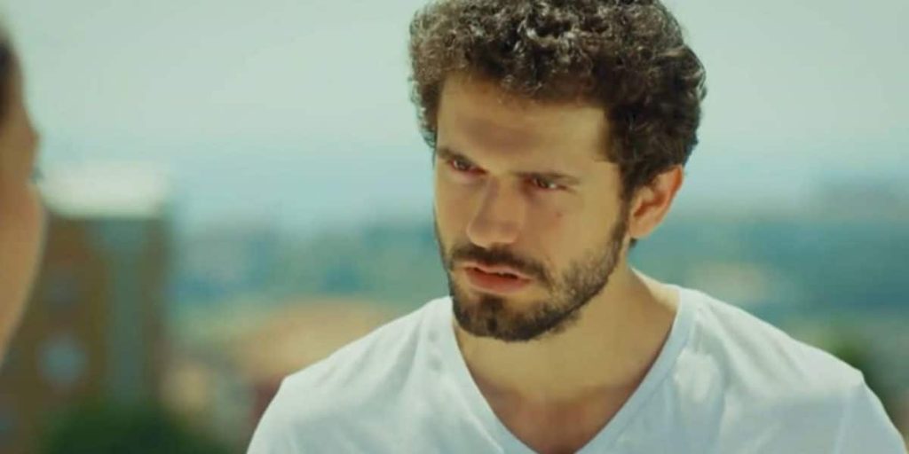 Çatı Katı Aşk Demir Yılmaz (Yiğit Kirazcı) kimdir? Yaşı