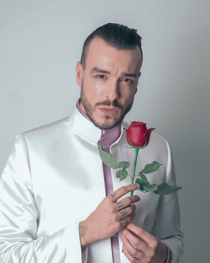 Cem Adrian’ın 'Solmayan Şarkılar 2' albümüne son gün!