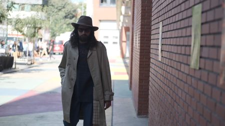 Cem Karaca'nın Gözyaşları ekibinden açıklama: "Filmimiz durdurulmadı
