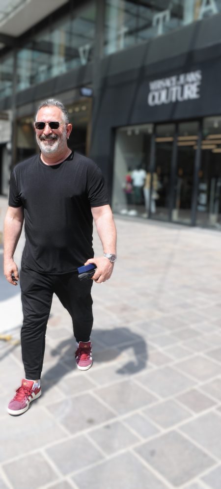 Cem Yılmaz objektiflere yakalandı