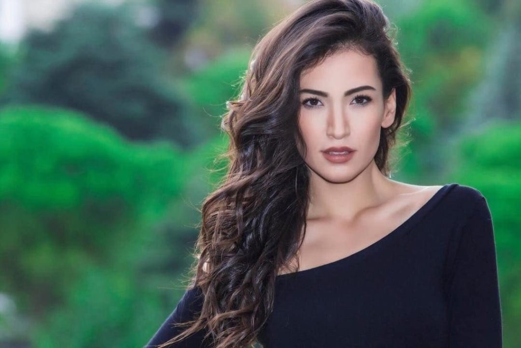 Cemre Melis Çınar Gönül Dağı'nın Fadime'si oldu!