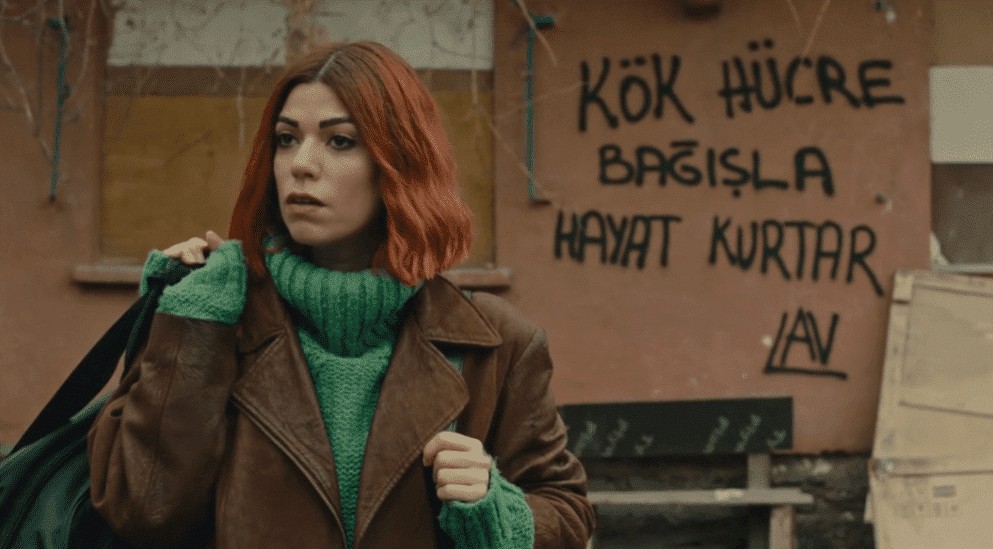 Ceren Moray ve Demet Evgar’ın Avlu dizisinde kök hücre için sosyal mesaj verildi! Ceren Moray ve Demet Evgar'ın Avlu dizisinde kök hücre için sosyal mesaj verildi!