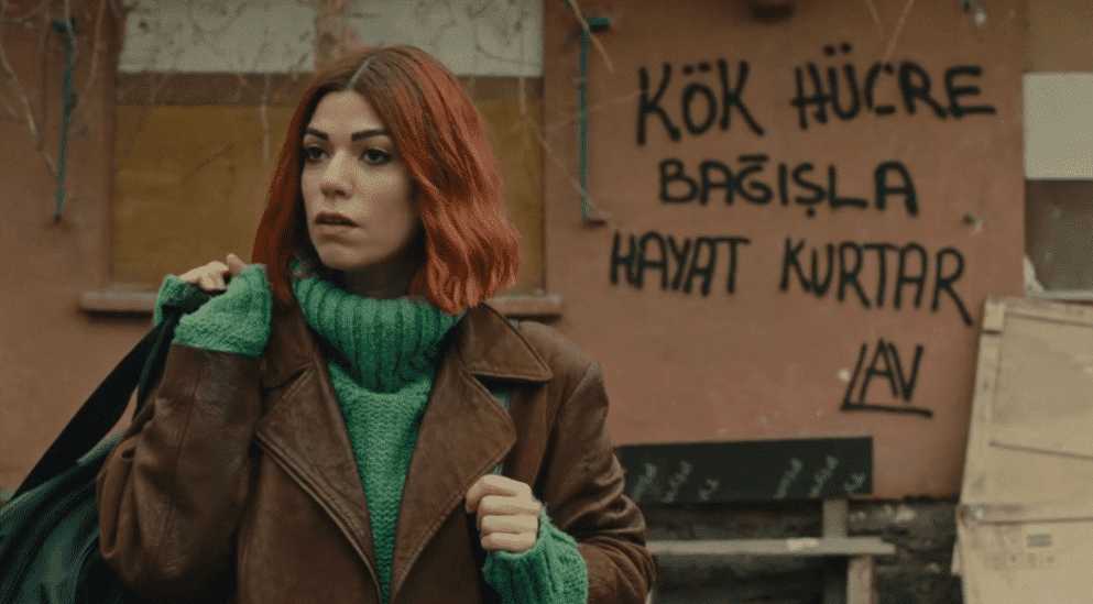 Ceren Moray ve Demet Evgar'ın Avlu dizisinde kök hücre için sosyal mesaj verildi!