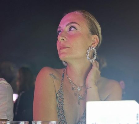 Ceyda Düvenci'den şok hamle! Dövmesini kapattırdı...