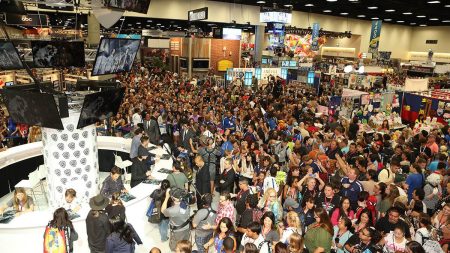 Comic-Con 2018'e hangi dizi ve oyuncular ne zaman katılıyor? Comic-Con rehberi!