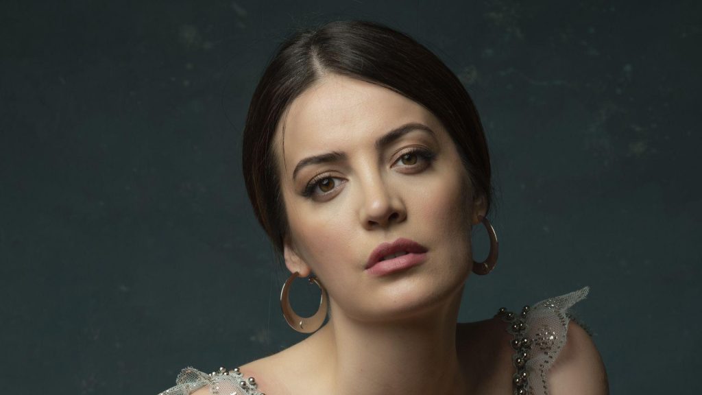 Çukur Seren (İrem Sak) kimdir? Yaşı