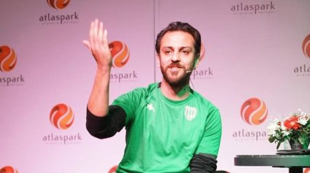 Çukur'un Vartolu'su Erkan Kolçak Köstendil'in hayali futbolcu olmakmış!