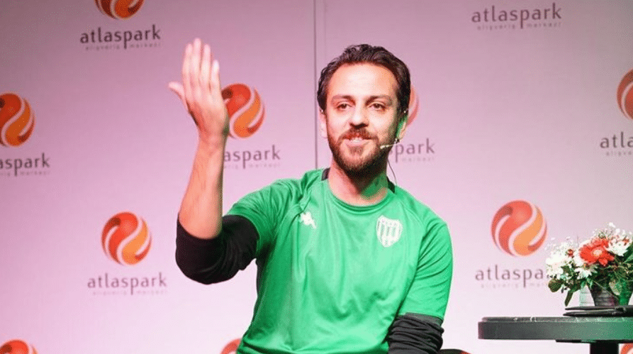 Çukur'un Vartolu'su Erkan Kolçak Köstendil'in hayali futbolcu olmakmış!