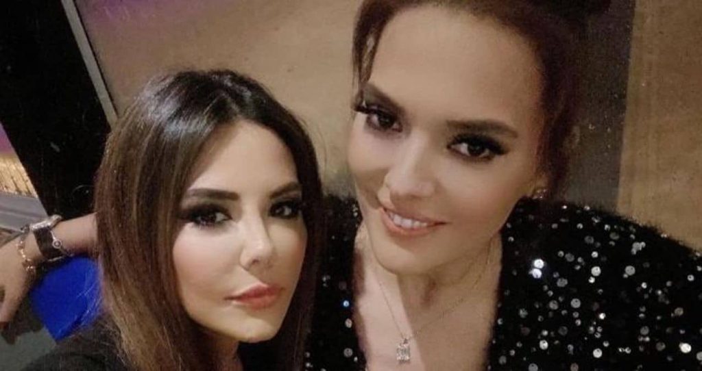 Demet Akalın ve Esra Balamir'den kutlama yemeği!